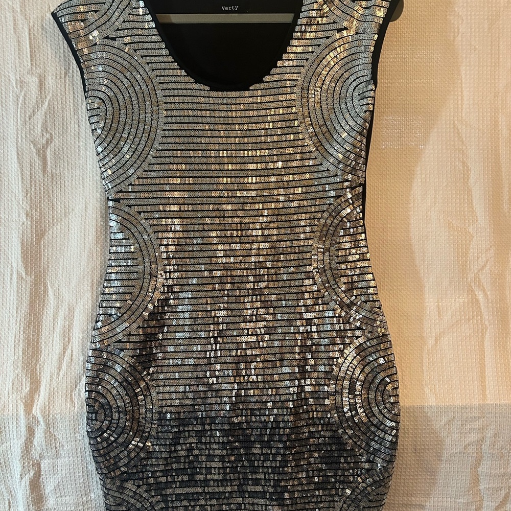 verty Silver Sequin Mini Dress with Geometric Circles